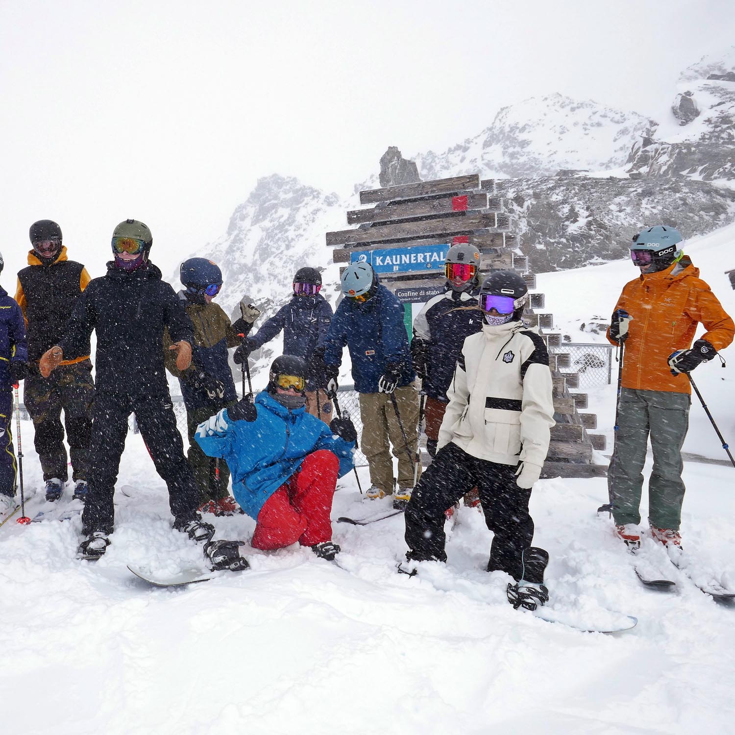 Auf über 3.000 m gibt sowohl Powder als auch Frühjahrstage. Ski und Snowboardfreizeit im Kaunertal. Osterferien.